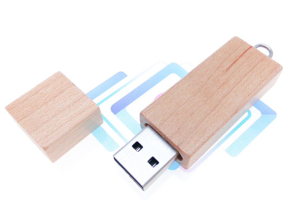 Drewniany pendrive USB do graweru logo